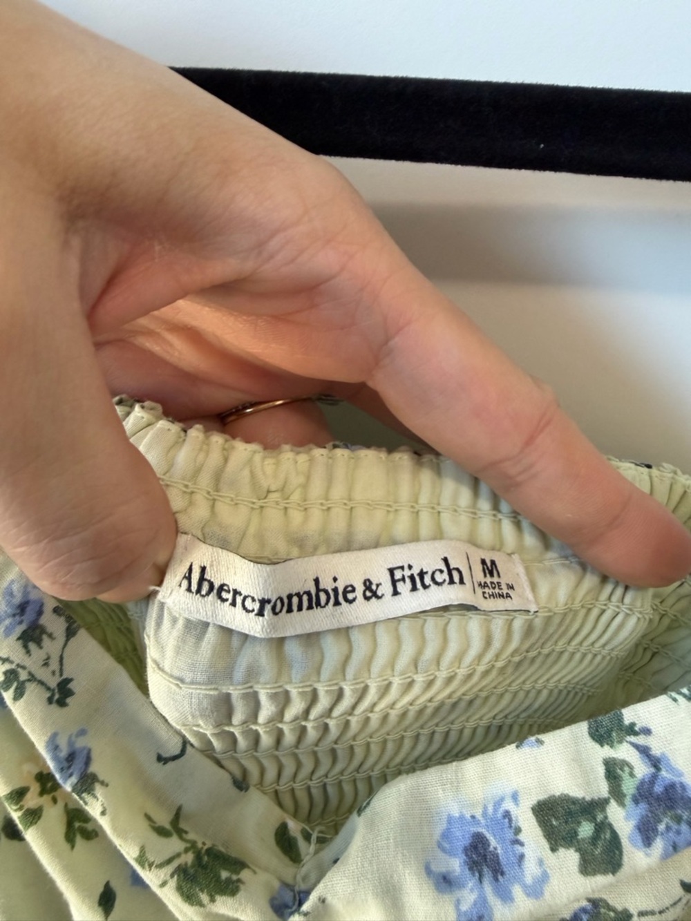 Abercrombie & Fitch Light Green and Blue Floral Puff-Sleeve Midi Dress - Picture 6 of 9